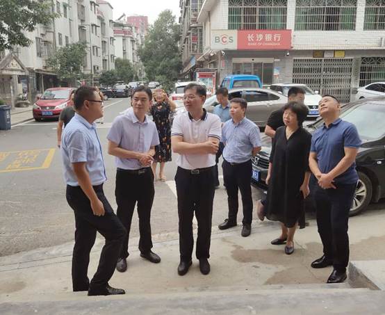 省民政厅领导一行莅临青园社区居家养老服务中心参观指导工作 省民政厅领导一行莅临青园社区居家养老服务中心参观指导工作