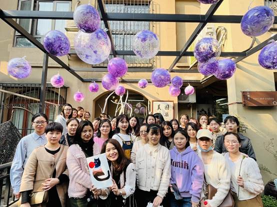 巧手创造 绽放芳华—九游·会(J9)官方网站养老组织女员工开展妇女节庆祝活动