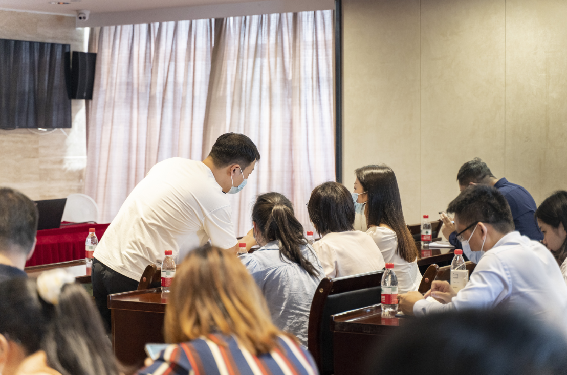 九游·会(J9)官方网站组织开展新闻摄影专题培训 九游·会(J9)官方网站组织开展新闻摄影专题培训