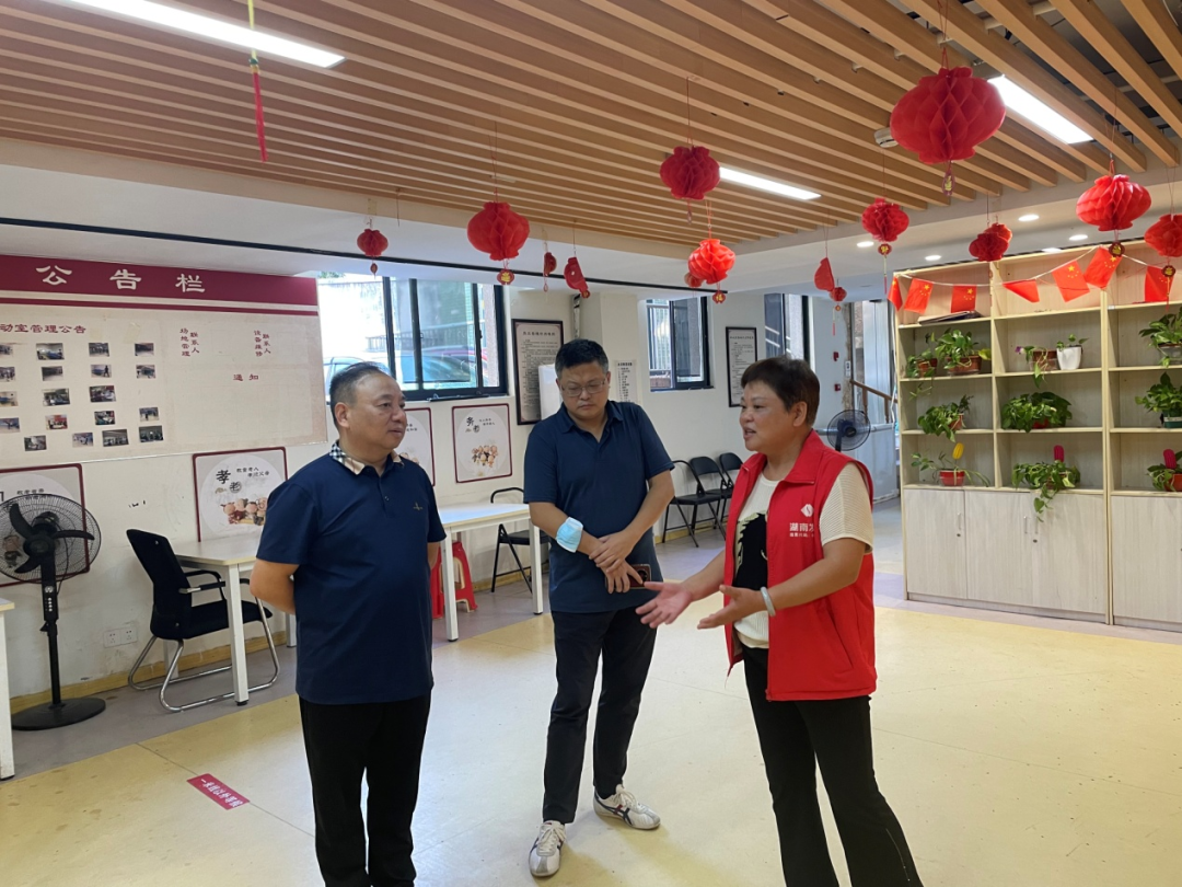 黄志刚、苏千里带队赴九游·会(J9)官方网站社区居家养老服务站点督查安全生产工作 黄志刚、苏千里带队赴九游·会(J9)官方网站社区居家养老服务站点督查安全生产工作