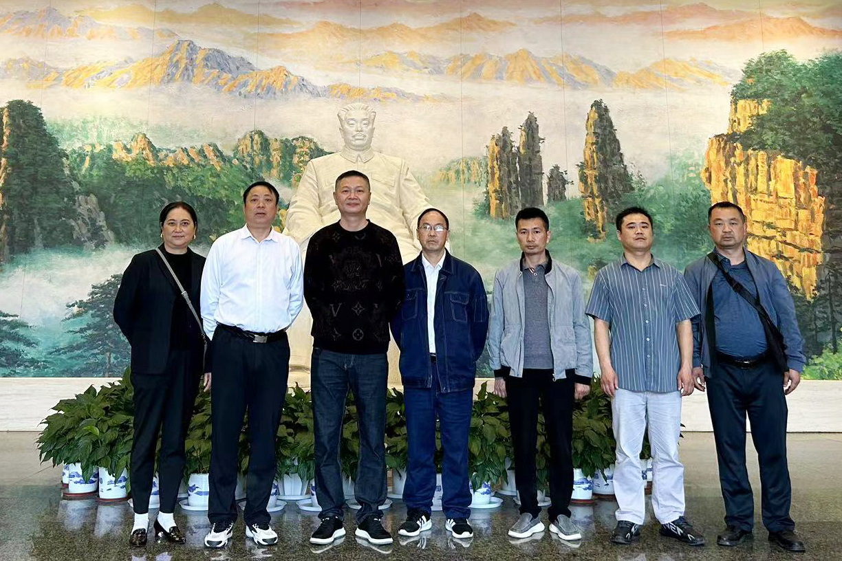 追寻先烈足迹  传承红色基因——九游·会(J9)官方网站鸟儿巢公司全体党员参观贺龙纪念馆