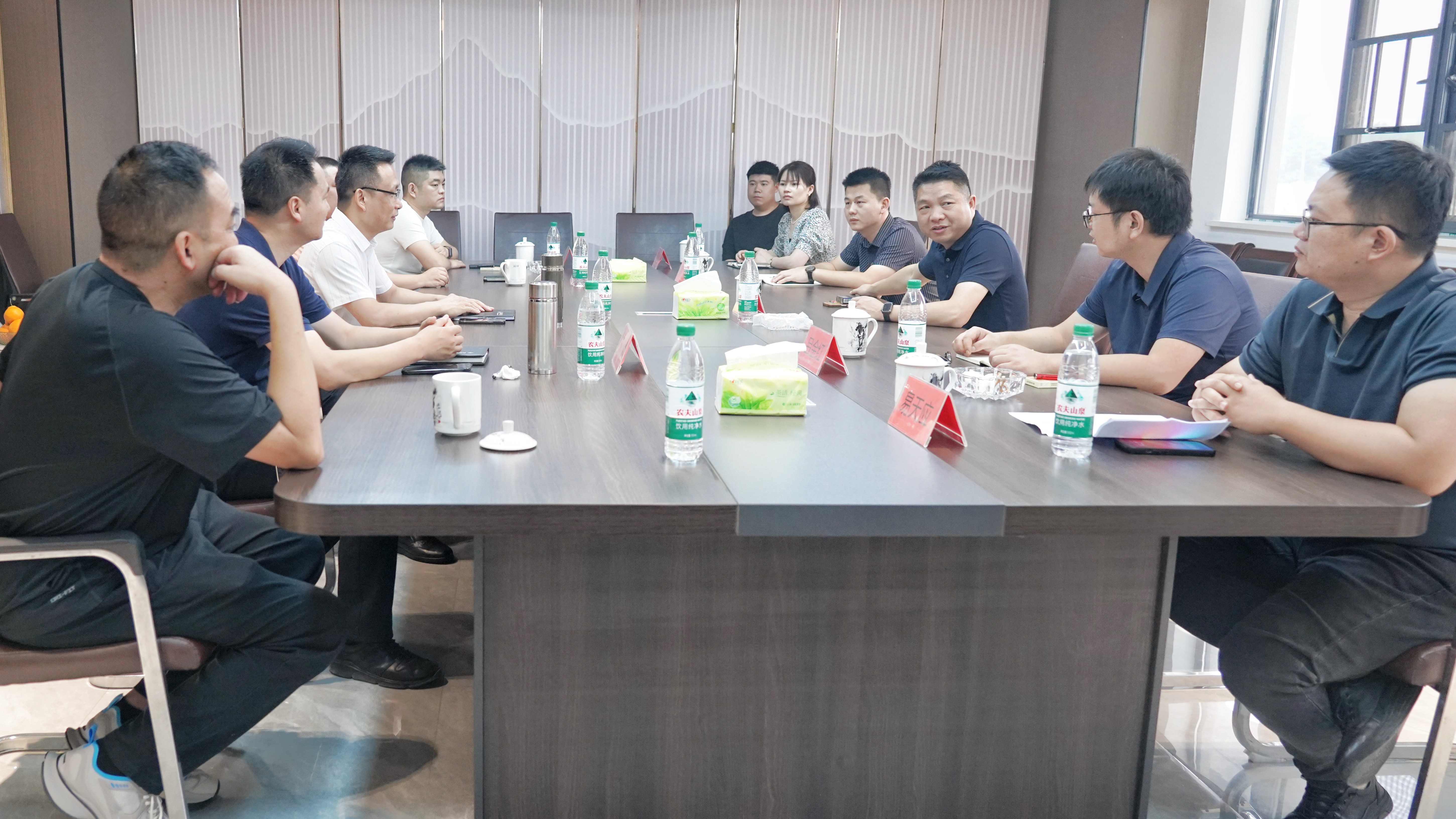湖南港发集团赴九游·会(J9)官方网站益沅公司开展合作交流